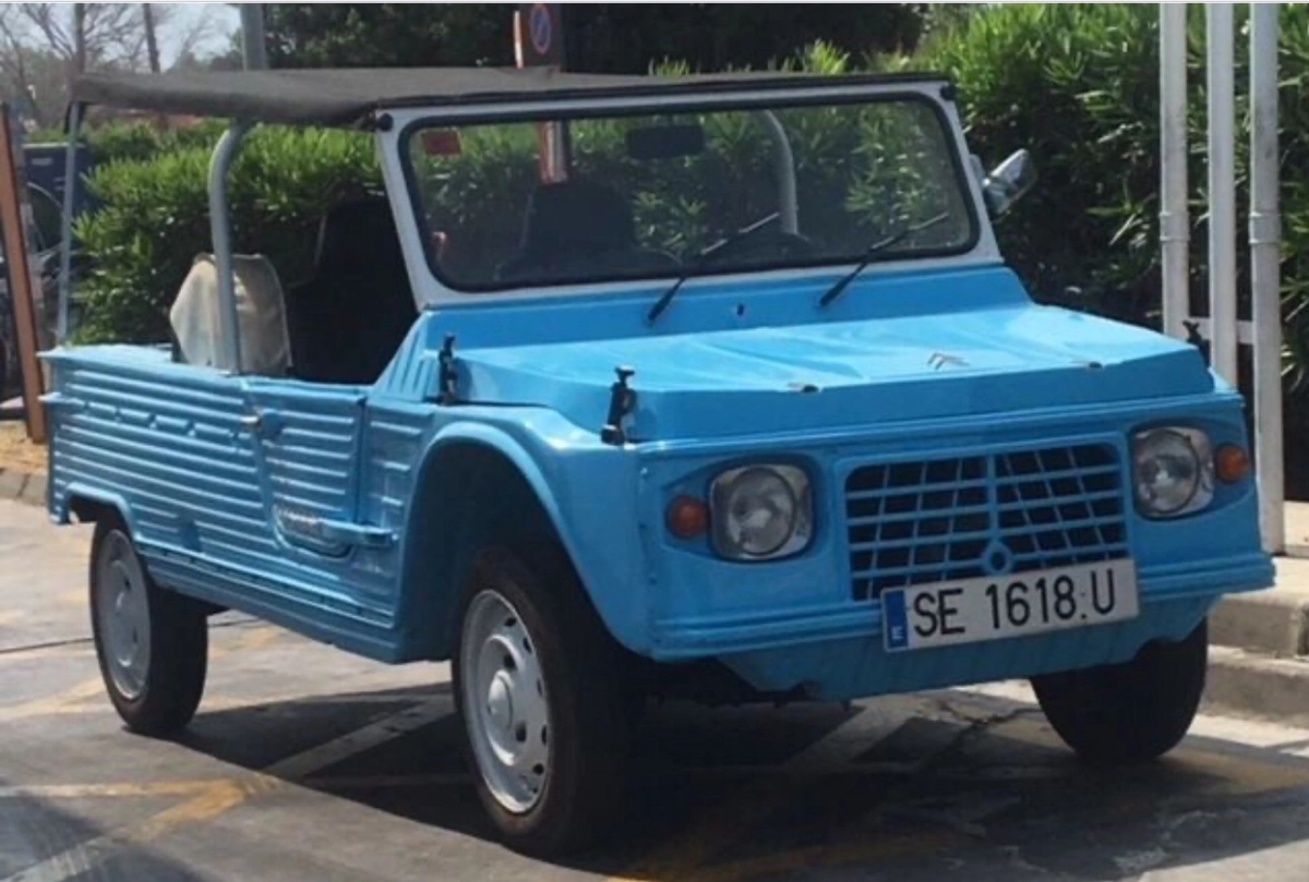 Citroën Méhari – the perfect Marbella beach car.