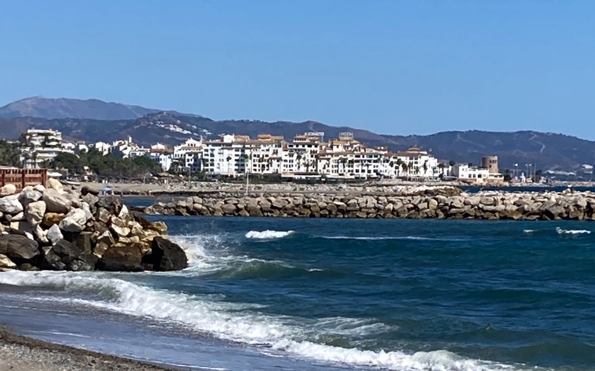 Is Marbella saying no to tourists? Er, no….